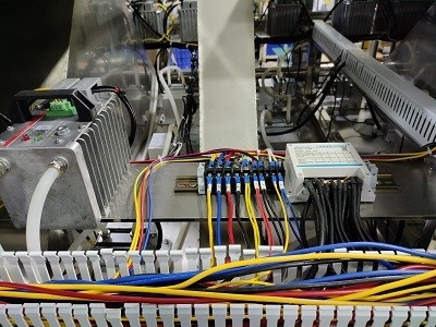 9 段階 水減少率 95% マイクロ波真空乾燥機 紙パルス 製造箱 工業用梱包