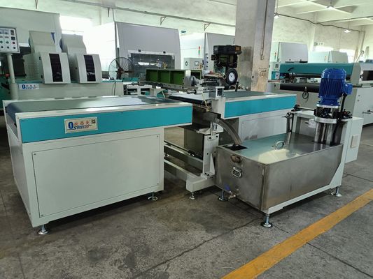 家具板 PVC床コーティング コスタンスコーティングパフォーマンスカーテンコーティングマシン