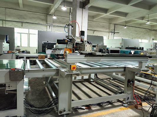 革新的な設計 エネルギー効率の良い操作 スクラップコーティングライン 挤出板