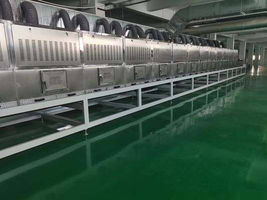 広範囲の温度範囲を持つ革新的なマイクロ波真空乾燥装置