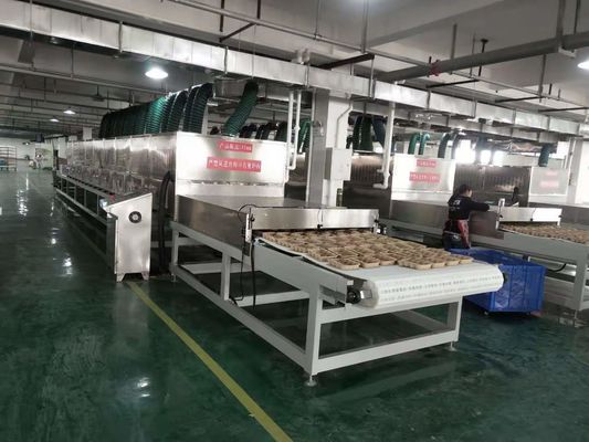 エネルギー効率の良い産業用マイクロ波輸送機 乾燥機 調整可能な磁石装置と空気流
