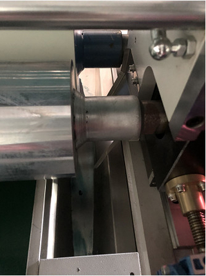 信頼性の高い性能 高容量生産 ロールコーティングマシン 0-20 M/Min 速度と 0.4 - 0.6 MPa 空気圧