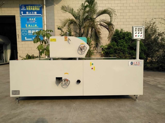 ポリ塩化ビニールの床の薄板になることのための8KWローラーのコーティング装置