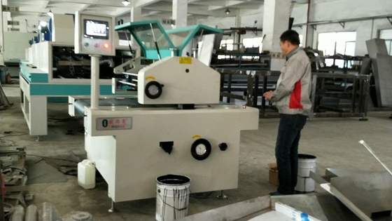 10KW倍のシリコーン ロール点の紫外線コーター機械