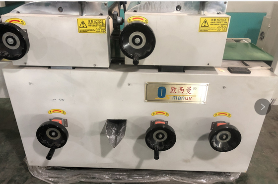 ローラー速度 0-20m/min の堅固な重量輸送ローラーとコーティング材料の塗料