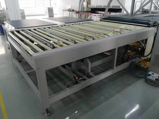 PLC制御能力50kg/Hを持つサーボモーター駆動コンベヤーベルトマシン