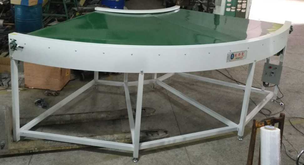 2m*0.6m*1.5m 50kg/hの特徴を持つ自動コンベヤーベルト転送マシン